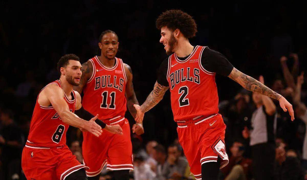 YY体育-NBA常规赛赛后再迎强敌，夏洛特黄蜂刷新队史纪录，主帅态度：引发热议，阵容厚度经受考验的简单介绍