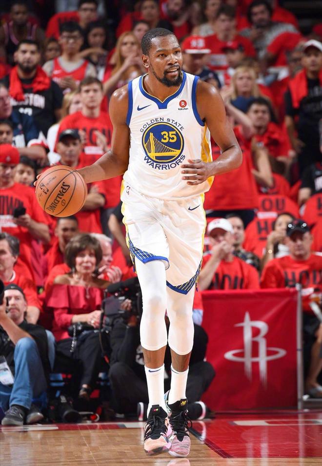 详细阅读:YY体育-关于杜兰特在中国队比赛中精彩发挥,回归赛场引发热议!的信息 YY体育-关于杜兰特在中国队比赛中精彩发挥,回归赛场引发热议!的信息